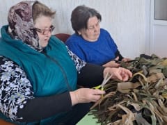 Воловские сторонники «Единой России» шьют уникальные костюмы «Леший» для бойцов СВО