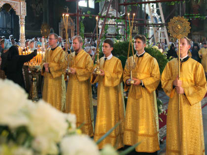 В канун дня памяти святителя Тихона Задонского правящий архиерей возглавил Всенощное бдение в Рождество-Богородицком монастыре г. Задонска