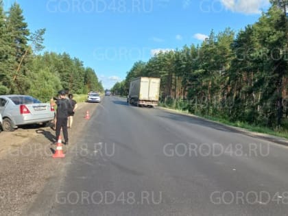 Два автомобиля ушли в кювет у «Паруса»: пострадали девочка и женщина