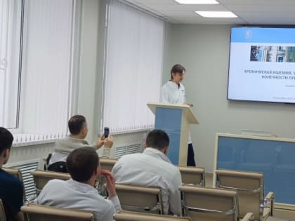 В Липецкой областной клинической больнице провели приём московские хирурги