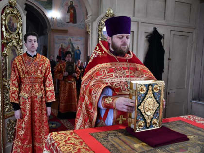 Божественная литургия в Георгиевском храме города Данкова