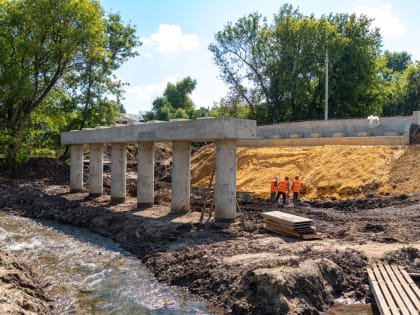 Строительство моста в Боринском завершено на 45%