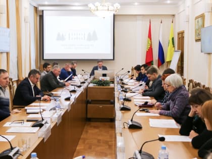 Депутатам горсовета представили итоги программы «Мой двор» за 2024 год