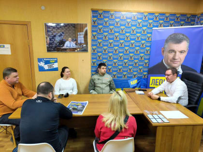 Новых членов партии в Липецке познакомили с открывшимися для них перспективами