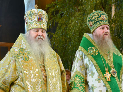 В праздник Пятидесятницы схимитрополит Никон (Васин) и епископ Усманский Евфимий совершили Богослужение в Рождество-Богородицком монастыре г. Задонска