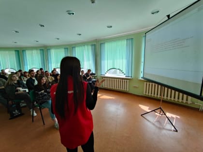В рамках проведения межведомственной комплекснойоперативно-профилактической операции «Чистое поколение – 2024»активные волонтеры-медики ГАПОУ ЕМК им.К.С.Константиновой Виктория Кук