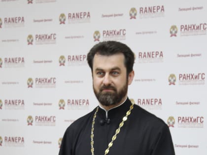 Руководитель отдела по взаимодействию Церкви и общества Липецкой епархии обсудил со студентами самые важные аспекты Православной культуры