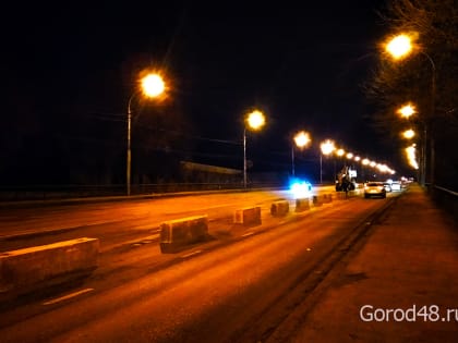 На сокольском мосту уже кипит работа