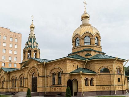 Представитель духовенства Липецкой епархии принял участие в освящении Никольского храма Военно-воздушной академии г. Воронежа