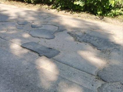 Некрасиво и непрактично: липецкие дороги подрядчики ремонтируют заплатками 