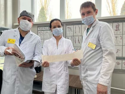 Липецкие хирурги провели уникальную операцию на сосудах сердца