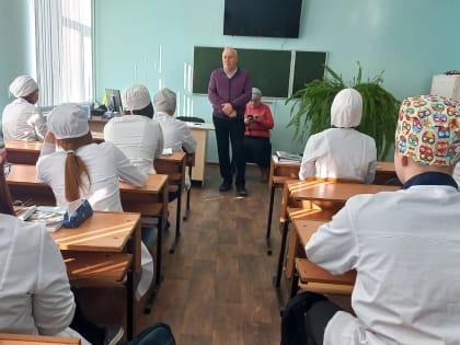 Встреча с медиками наркологического диспансера: профилактика социально-опасного поведения подростков