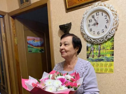 Первый вице-спикер Борис Понаморев встретился с  единственной в своем округе блокадницей Ленинграда