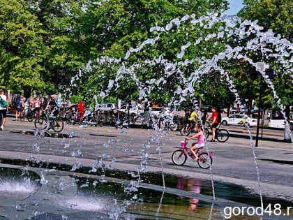Завтра все еще теплее нормы, но уже в среду погода вернется к средним значениям