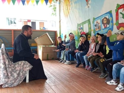 Священник провел беседы с воспитанниками детского сада №25 г. Липецка