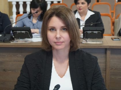 Член регионального избиркома с правом решающего голоса Оксана Кожина будет осуществлять свои полномочия на штатной основе