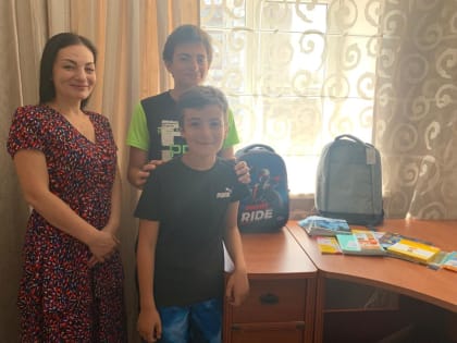 Депутаты горсовета присоединились к ежегодной акции «Собери ребенка в школу»