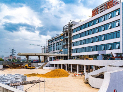 Поликлинику для детей и взрослых достраивают на Елецком в Липецке