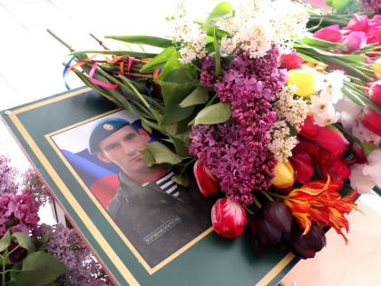 «Парту Героя» в честь участника СВО открыли в Долгоруковском районе