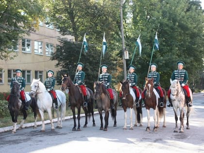 В гости к Нежинским гусарам