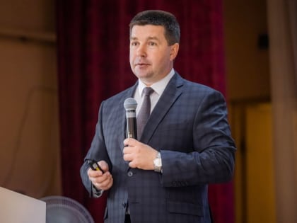 Роман Ченцов сложил полномочия главы Лебедянского района