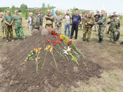 Останки 25 красноармейцев перезахоронили в Липецкой области (фото)