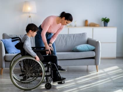 Отделение СФР по Липецкой области оплатило около 6,5 тысяч дней дополнительных выходных по уходу за детьми с инвалидностью