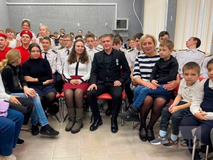 Данковские школьники встретились с участником спецоперации