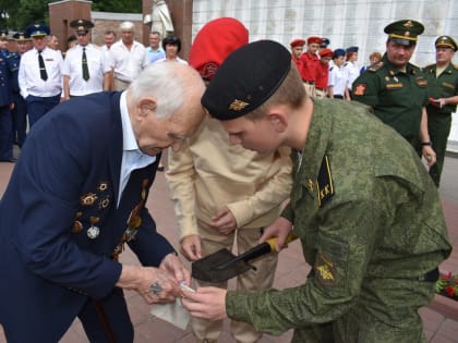 «Горсть Памяти» с липецких могил передадут в Главный Храм Вооружённых сил