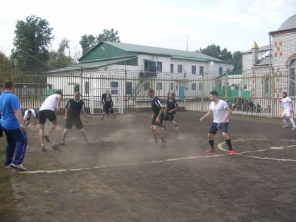 В ИК №4 города Ельца состоялся товарищеский матч по футболу между осуждёнными и священнослужителями Елецкой епархии