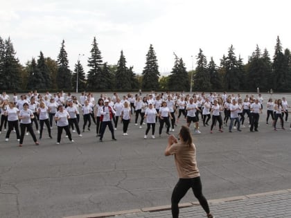 Спортивный флешмоб устроили в Липецке