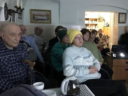 Заглянули в пещеры, прошли по подземельям