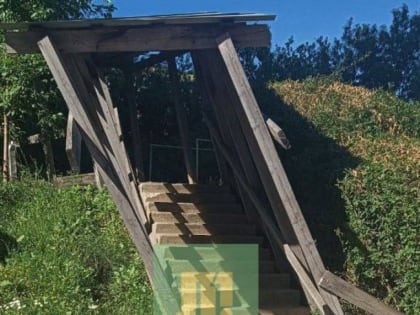 В Липецке крытый переход может рухнуть на пешеходов