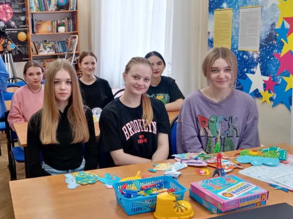 Молодежный час  «Пусть каждый выберет свой путь»