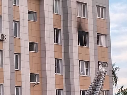 На улице Гвардейской загорелась квартира