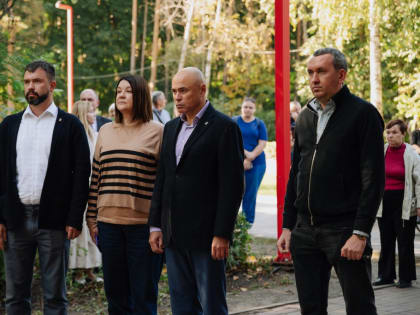 Выставка, посвященная годовщине воссоединения новых регионов с Россией, открылась в парке Победы в Липецке