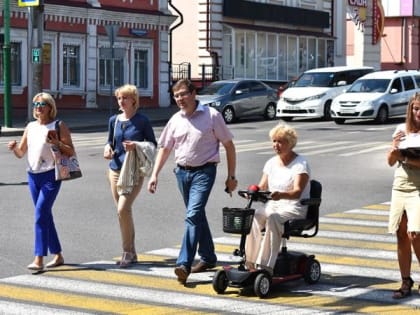 В Липецке проверили безбарьерную среду