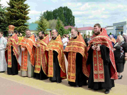 НАРОД ЕДИН, ПОКА ЯЗЫК ХРАНИМ