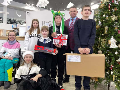 Единороссы поздравили с праздниками детей с тяжелыми заболеваниями