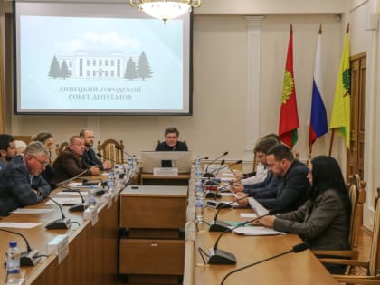 Порядка 10 заявок на установку шлагбаумов поступило от жителей дворов, которые находятся рядом с платными парковками