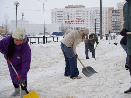 Мэрия попросила убрать припаркованные машины с улиц Хренникова и Первомайской&nbsp;