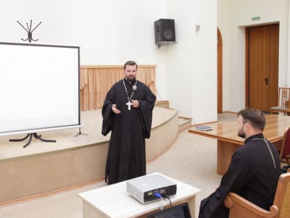 В Липецком епархиальном управлении состоялась конференция, посвященная проекту «Велоклуб "Родные родники": на велосипеде по Липецкой земле»