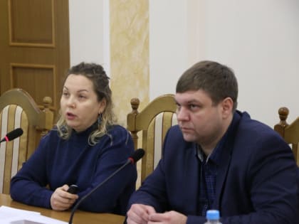 Депутаты предлагают мэрии рассказывать о предприятиях с хорошей зарплатой