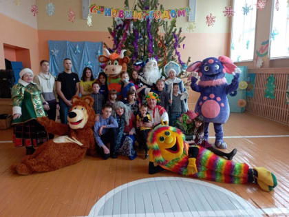 Долгоруковские единороссы поздравляют детей с праздниками