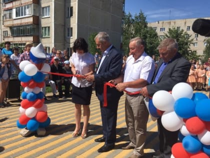 В Лебедяни открыли современную спортивную площадку