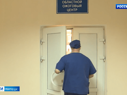 Живший в сгоревшем доме мужчина попал в ожоговый центр Липецка с обморожением рук и ног