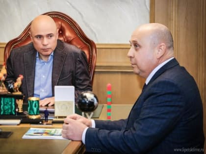 Игорь Артамонов похвалил Долгоруковский район за местный шоколад и успешную программу по расселению аварийного жилфонда
