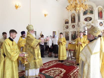 Правящий архиерей возглавил торжество престольного праздника храма свт. Алексия Московского при Липецком епархиальном управлении