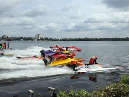 Соревнования по водно-моторному спорту. Первые результаты