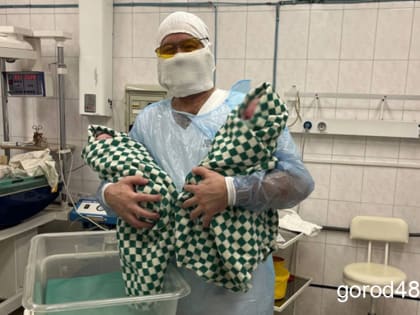 В Липецке в новом году первыми на свет появились девочки – близнецы